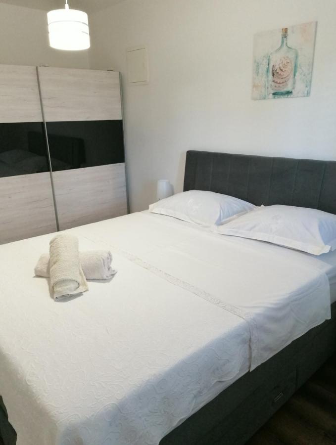 Apartmani B&S Barbat na Rabu Esterno foto